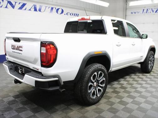 2023 GMC Canyon Base