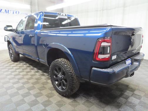 Patriot Blue Pearlcoat 2022 RAM 2500 Laramie Crew Cab 4x4 6'4' Box