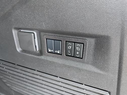 2025 GMC Yukon Denali Ultimate