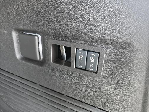 2024 GMC Yukon XL Denali Ultimate