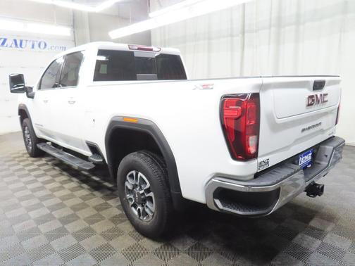 Summit White 2021 GMC Sierra 2500 SLE