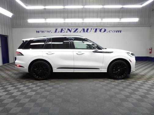 Pristine White Metallic Tri-Coat 2025 Lincoln Aviator Reserve AWD