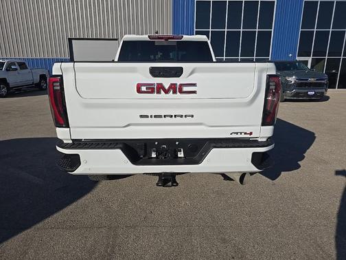 2024 GMC Sierra 2500 AT4