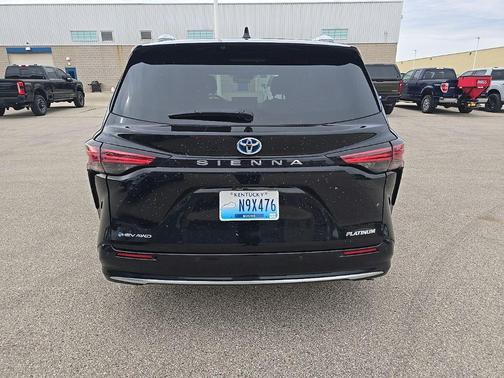 Midnight Black Metallic 2025 Toyota Sienna Platinum