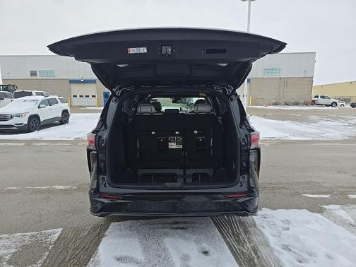 2025 Toyota Sienna XSE 7 Passenger