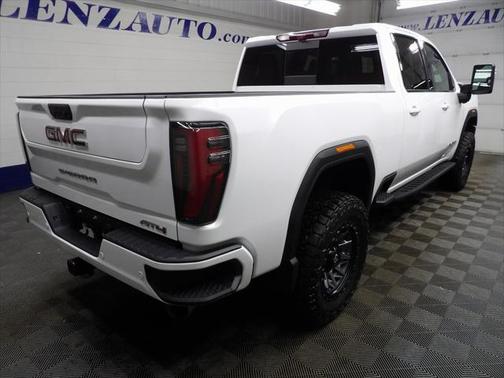 2024 GMC Sierra 2500 AT4