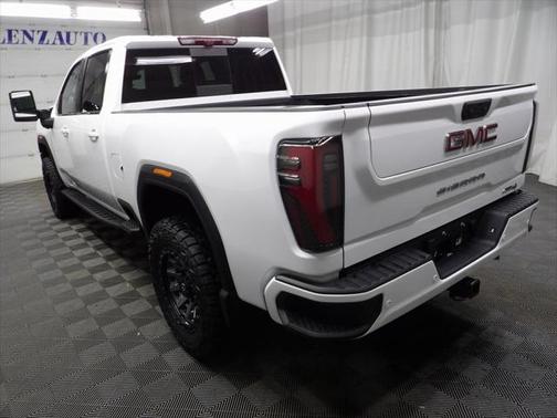 2024 GMC Sierra 2500 AT4