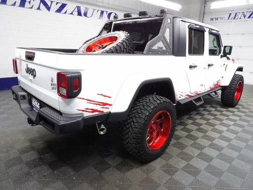 Bright White Clearcoat 2021 Jeep Gladiator Willys 4x4