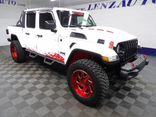 Bright White Clearcoat 2021 Jeep Gladiator Willys 4x4