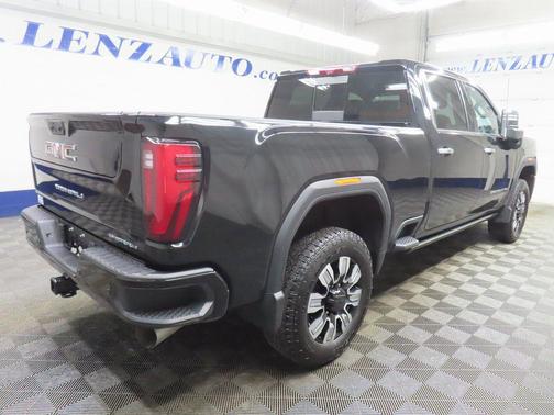 2024 GMC Sierra 2500 Denali