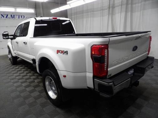 2023 Ford F-450 Lariat