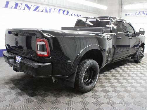 2024 RAM 3500 Limited Crew Cab 4x4 8' Box
