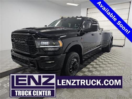 2024 RAM 3500 Limited Crew Cab 4x4 8' Box
