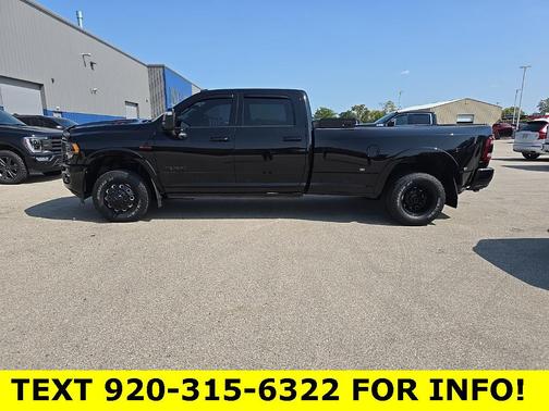 2024 RAM 3500 Limited Crew Cab 4x4 8' Box