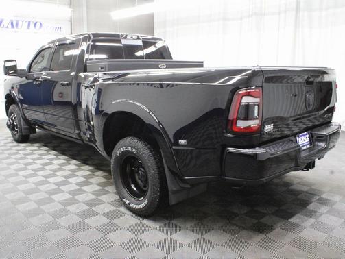 2024 RAM 3500 Limited Crew Cab 4x4 8' Box