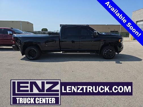 2024 RAM 3500 Limited Crew Cab 4x4 8' Box