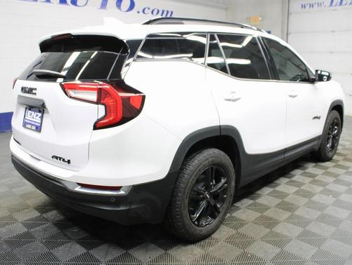 2022 GMC Terrain AWD AT4