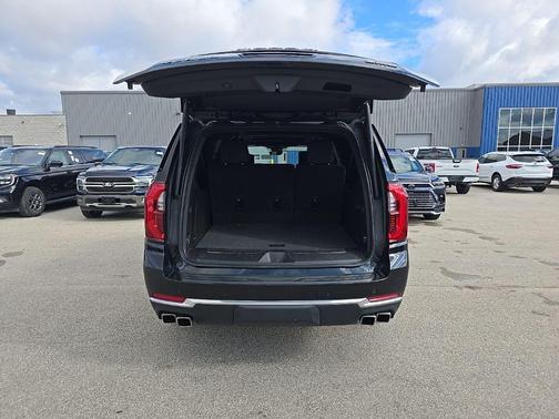 Onyx Black 2025 GMC Yukon XL Denali