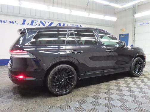 Infinite Black Metallic Clearcoat 2025 Lincoln Aviator Reserve AWD