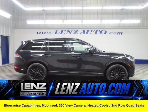 Infinite Black Metallic Clearcoat 2025 Lincoln Aviator Reserve AWD
