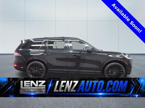 Infinite Black Metallic Clearcoat 2025 Lincoln Aviator Reserve AWD