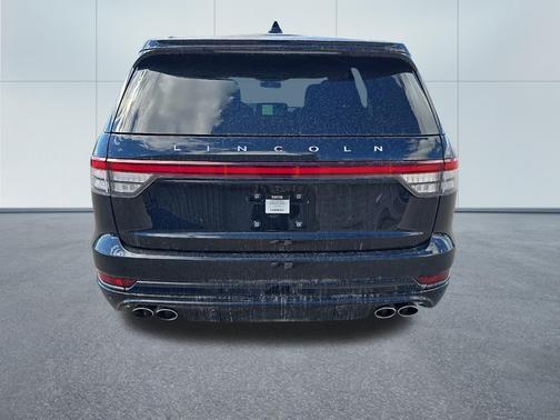 Infinite Black Metallic Clearcoat 2025 Lincoln Aviator Reserve AWD