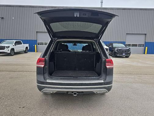 Deep Black Pearl 2019 Volkswagen Atlas 3.6L SEL Premium