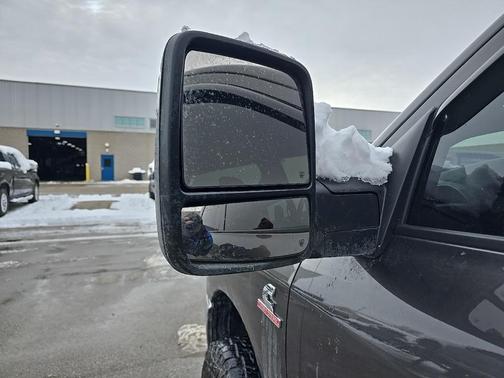 2023 RAM 2500 Tradesman Crew Cab 4x4 6'4' Box