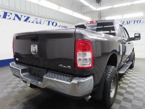2023 RAM 2500 Tradesman Crew Cab 4x4 6'4' Box