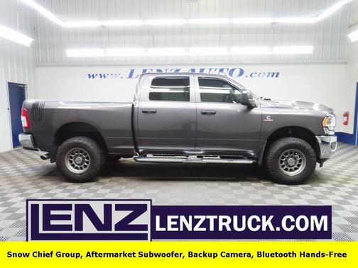 2023 RAM 2500 Tradesman Crew Cab 4x4 6'4' Box