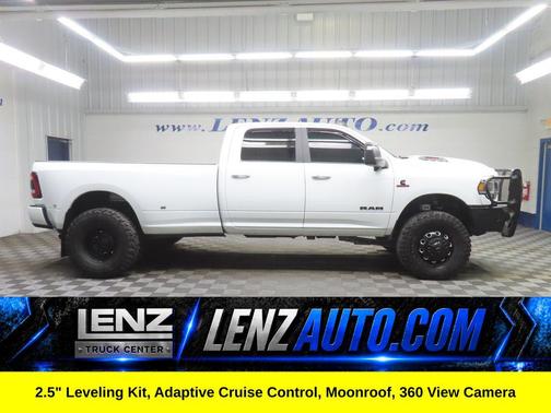 Bright White Clearcoat 2024 RAM 3500 Laramie Crew Cab 4x4 8' Box