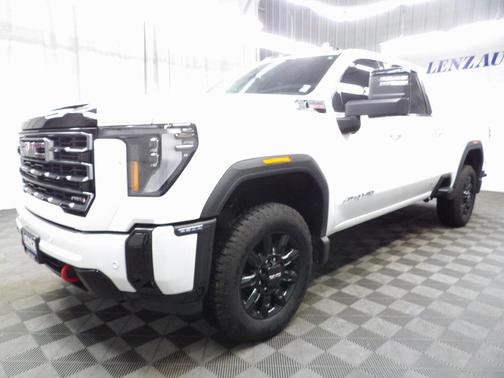 2025 GMC Sierra 2500 AT4