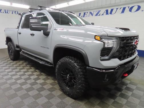 2025 Chevrolet Silverado 2500 4WD Crew Cab Standard Bed ZR2