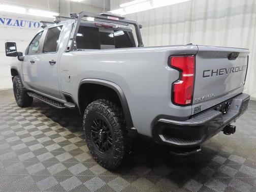 2025 Chevrolet Silverado 2500 4WD Crew Cab Standard Bed ZR2