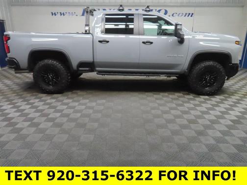 2025 Chevrolet Silverado 2500 4WD Crew Cab Standard Bed ZR2