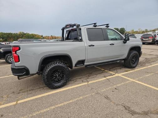 2025 Chevrolet Silverado 2500 4WD Crew Cab Standard Bed ZR2