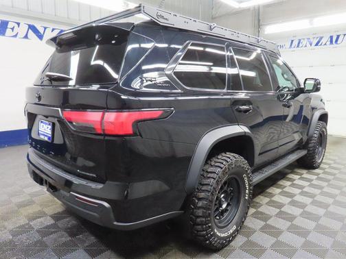 2025 Toyota Sequoia SR5