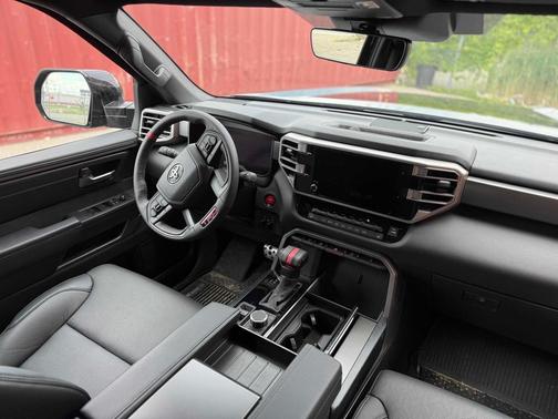 2025 Toyota Sequoia Platinum