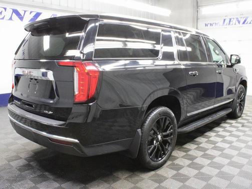 2021 GMC Yukon XL SLT