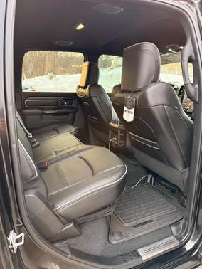 2022 RAM 2500 Limited Crew Cab 4x4 6'4' Box