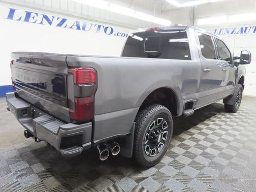 2025 Ford F-250 Platinum