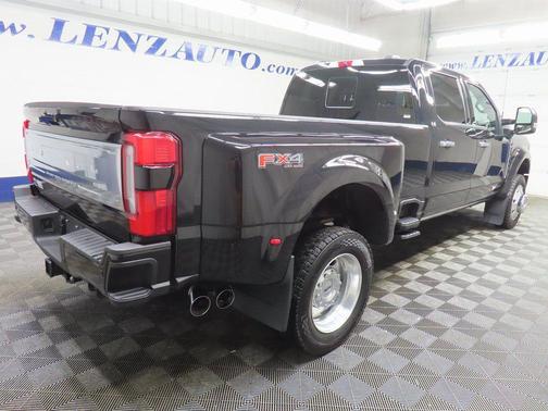 2025 Ford F-450 Platinum