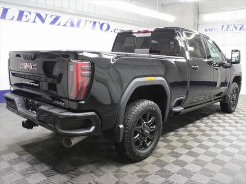 2025 GMC Sierra 2500 AT4