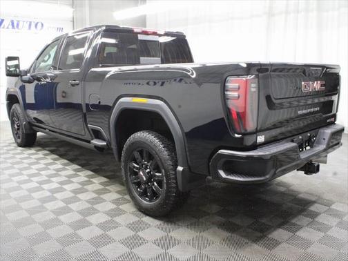 2025 GMC Sierra 2500 AT4