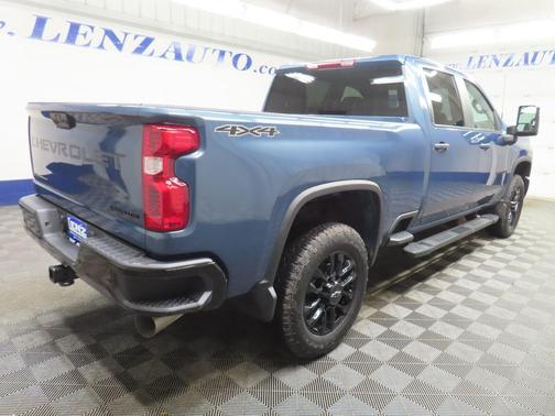 Lakeshore Blue Metallic 2025 Chevrolet Silverado 2500 Custom