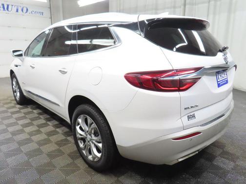 White Frost Tricoat 2018 Buick Enclave Avenir