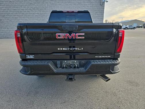 2024 GMC Sierra 2500 Denali