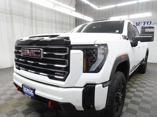 2025 GMC Sierra 2500 AT4
