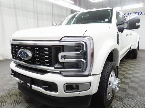 2025 Ford F-450 Platinum