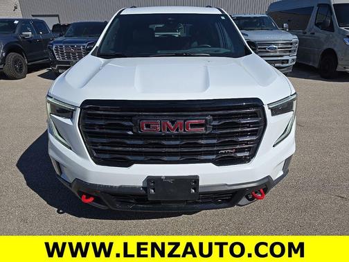 Summit White 2024 GMC Acadia AT4
